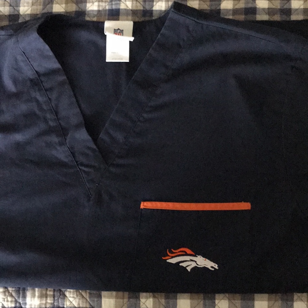 Broncos Scrub Top Navy